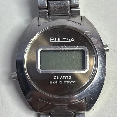 Reloj de cuarzo Bulova LCD estado sólido N7 Foto 1 de 4