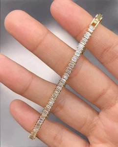 Brazalete de tenis de diamantes creado por laboratorio Baguette de 7,00 TCW enchapado en oro amarillo de 14 k - Imagen 1 de 4