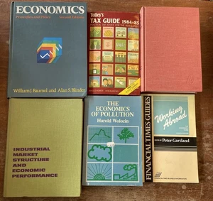 6x Economics, Monetary Statistics, Tax Guide Books- Harold Wolozin, W. J. Baumol - Picture 1 of 24