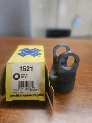 Yugo universal para junta de toma de fuerza Precision 1521 diámetro de 1", llave de 1/4" Foto 1 de 3