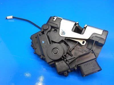 Conjunto de pestillo de puerta lateral derecha Smart Car Fortwo Passion Pure OEM 4517200635 Foto 1 de 4