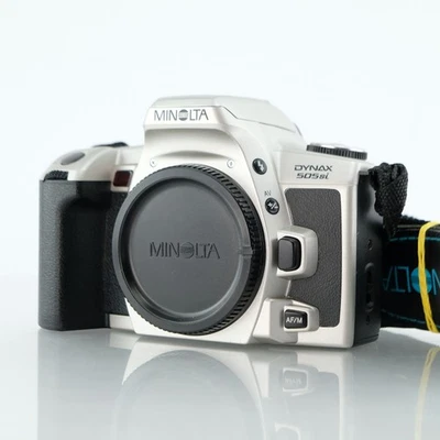 Minolta Dynax 505si 35mm SLR Film Camera Body Only Silver Vintage Photography - Image 1 of 4