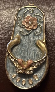 Pastel Blue Floral Flip Flop Hinged Trinket Box - Picture 1 of 7