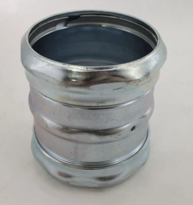Acoplamiento de conducto de compresión plateado C-H 3-1/2" Foto 1 de 4