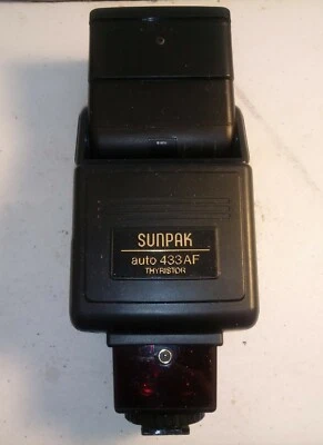 Sunpak Auto 433 AF Thyristor Flash Dedicated Type NE for Nikon AF Camera - Image 1 of 3