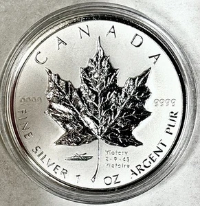 2005 VJ DAY PRIVY PROOF MAPLE LEAF  1OZ SILVER, RARE 7,000 MINT - Picture 1 of 3