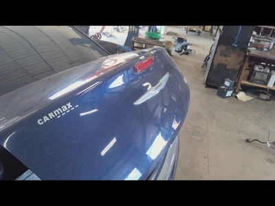 Used Deck Lid fits: 2013 Chrysler 300 w/camera Grade A Foto 1 de 4