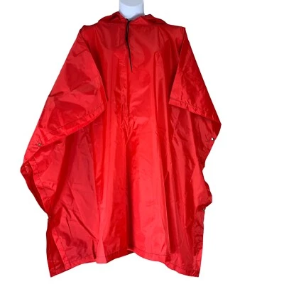 Ponchos de lluvia Plus poncho rojo capucha ceñida lados a presión impermeables Foto 1 de 4
