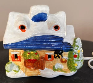 Vintage Ceramic Christmas Decór Chimney House Light Up House Hand Painted Mold - Picture 1 of 10