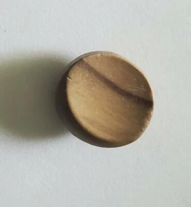 Olivewood Blonde Sculptured Round Shank ANTIQUE BUTTONS 28L - 11/16" - 18mm B132 - Bild 1 von 4