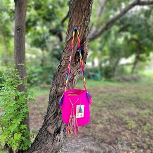 Borsa Wayuu Mochila grande colombiana fatta a mano nuova con etichette tinta unita casual alta qualità FUCSIA - Foto 1 di 10