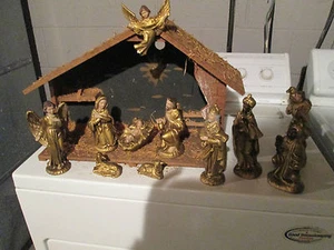 KRIPPE MIT KRIPPE - Bild 1 von 12