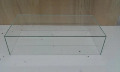 VITRINE CLOCHE DE PROTECTION 40x20x10 , maquette, voiture, miniature, livre... - Photo 1/3