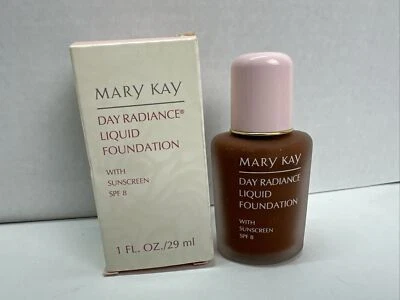 NIB! Mary Kay Day Radiance Oil Free Foundation 1 oz Chestnut Bronze 3748 - Image 1 of 3
