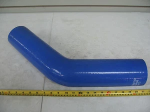 Conector de aire de carga de codo de 45° / CAC o manguera de refrigerante 3,50" Flexfab P/N 7896-350 - Imagen 1 de 4