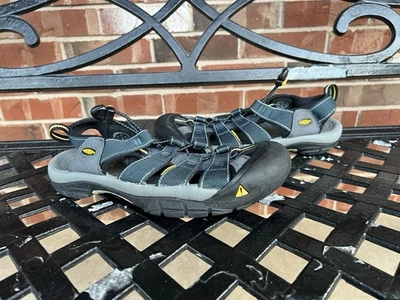 Мужские острые туристические сандалии Newport H2 гибридные синие с закрытым носком размер 9 - Изображение 1 из 4