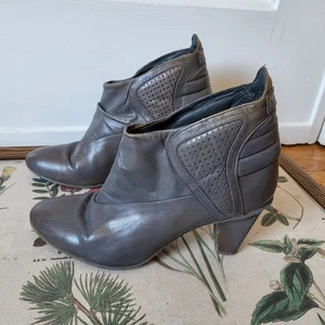 Diesel Shark Grey Leather Sneaker Textured Vent Booties Boots Size EU 41 US 10 - Picture 1 of 7