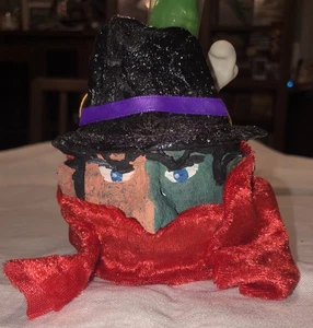 Cubo de dulces de Halloween estilo vintage hecho a mano “The Shadow” - Imagen 1 de 17
