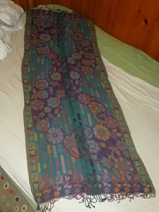 Vintage Shawl 100% Wool 67”X 25” Reversible Excellent Condition Floral Pattern - Picture 1 of 14