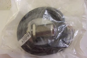 NEW  ALLEN BRADLEY 872C-D10BP30-D4 SER. C Inductive Proximity Sensor - Picture 1 of 4