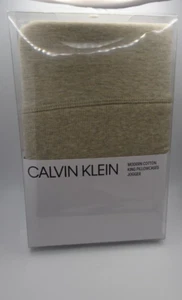 Neu im Karton 2 Calvin Klein King Kissenbezüge Modern Baumwolle Jogger BEIGE - Bild 1 von 9