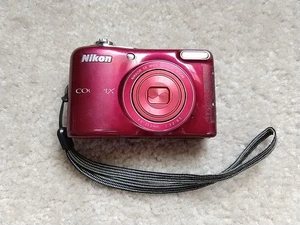 READ Nikon Coolpix L30 Red Digital Camera For Parts - Bild 1 von 7
