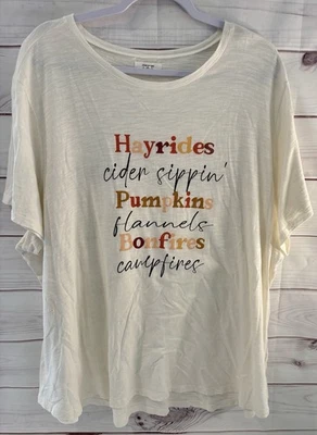 Camiseta para mujer Maurices 3X Cream Hayrides Pumpkins Bonfires manga corta gráfica” Foto 1 de 4