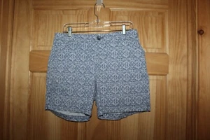 Lee Straight Fit Stretch Lavender/Gray Print Walking Shorts - Women's Size 12 - Picture 1 of 4