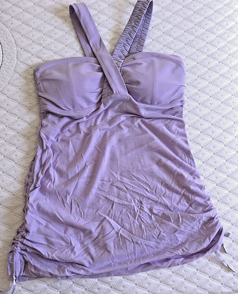 NWOT LULULEMON "Some-Like-It-Hot" Yoga Top Size 6  - Image 1 of 4