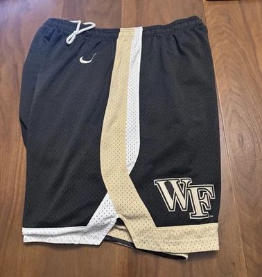 Pantalones Cortos de Baloncesto Nike Auténticos Etiquetados Wake Forest Demon Deacons Foto 1 de 4