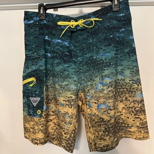 Columbia PFG Green Board Shorts Size 34 - Picture 1 of 4