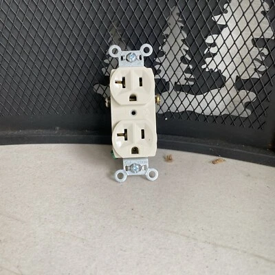 LOTE OF 8 Light Almond Commercial Receptacle 20A 125V CR20LA - Image 1 of 4