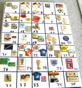 33 FUSSBALL PINS-BITTE EINEN WÄHLEN-LESEN-mit alten Teilen-u.a DFB,WM,EM,UEFA-!! - Bild 1 von 16
