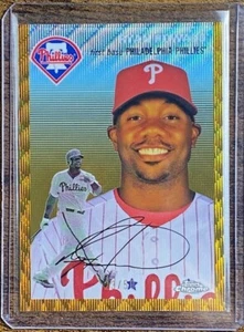 2023 Topps cromo platino aniversario Ryan Howard refractor onda dorada 23/50 - Imagen 1 de 2
