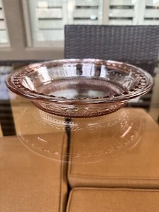 Anchor Hocking Lorbeer Rosenwasser Rosa Glas Kuchenform 9,25" USA Vintage - Makellos - Bild 1 von 6