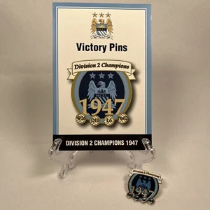 Manchester City MCFC FC Victoria Pins Pin Insignia y Tarjeta División 2 Campeones 1947 - Imagen 1 de 6