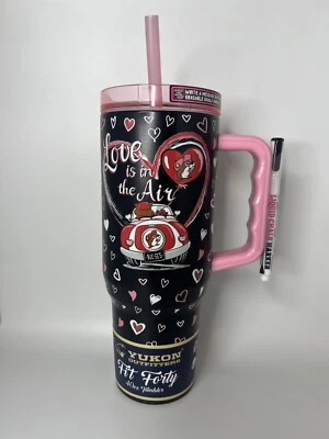 Vaso BUCEES DÍA DE SAN VALENTÍN "LOVE IS IN THE AIR" Buc-ee's nuevo para 2025 40 oz Foto 1 de 4