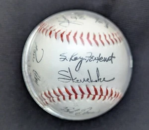 Equipo de béisbol de los Chicago Cubs 1985 estampado autografiado pelota facsímil Sandberg - Imagen 1 de 9