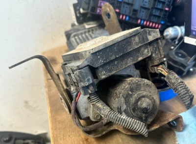 Ford Excursion 2001 piezas de freno antibloqueo YC235-2C346-BB Foto 1 de 4