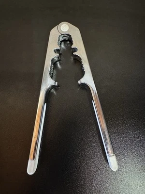 Cascanueces WMF Gourmet acero inoxidable 6,5 pulgadas grande Foto 1 de 4