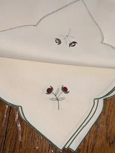 8 Vtg Linen Dinner Napkins NEW Off White Ivory Embroidered Green Red Roses 16" - Picture 1 of 5