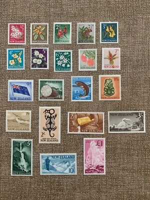 NUEVA ZELANDA 1960 CONJUNTO PICTÓRICO COMO NUEVO SC333-352 SG781 802 juego original de 21 MLH Foto 1 de 2