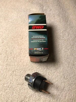 S380 BWD Engine Oil Pressure Switch Foto 1 de 2