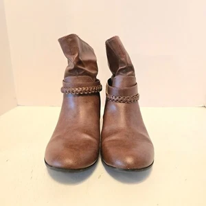 American Eagle Brown Slouch Booties Women's Size 11W Wide Flat Pull On - Picture 1 of 8