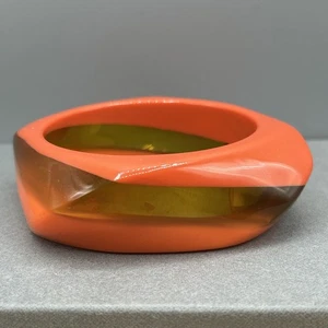 Vintage Orange & Amber Lucite Bangle Bracelet Wide Chunky Swirl Modern Funky - Picture 1 of 7