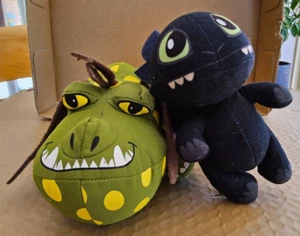 How to Tame your Dragon Plush x 2 Toothless 15 cm, Meatlug 25 cm, pre owned - Picture 1 of 8