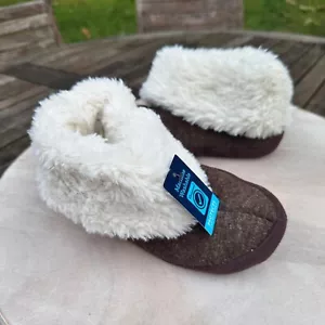 Isotoner Womens Comfort Slippers Brown Marisol Heather Knit Boot ECO Size 8-9 - Picture 1 of 8