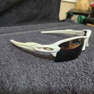 Oakley White Framed with Lens Polirazed - Bild 1 von 4