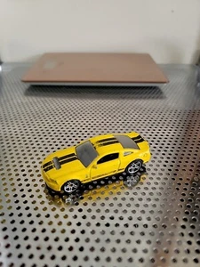 Loose Hot Wheels Yellow '10 Ford Shelby Gt500 Super Snake - Picture 1 of 4