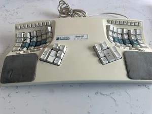 Kineses Classic Keyboard Qwerty/Dvorak Switchable - Picture 1 of 4